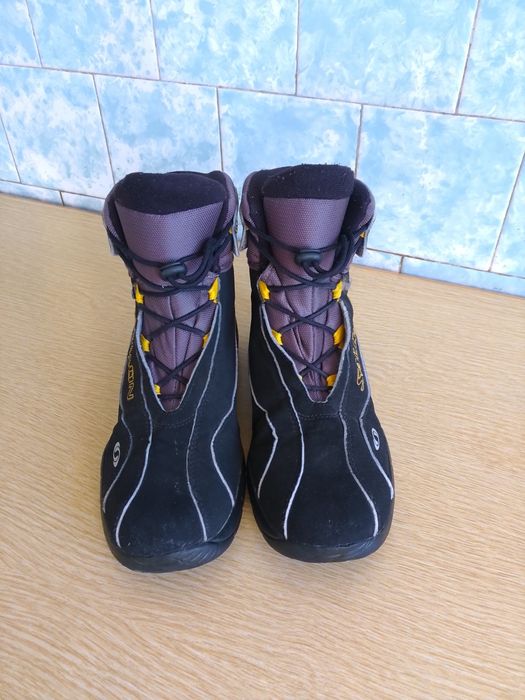 Ботинки SALOMON женские 38 р. 23.5 см.