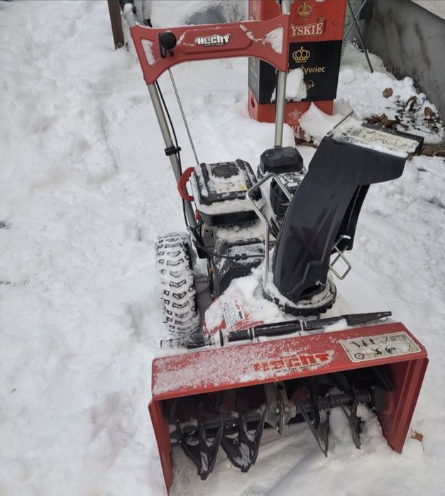 Odsniezarka plug  śniegu spalinowa z napedem wirnikowa
