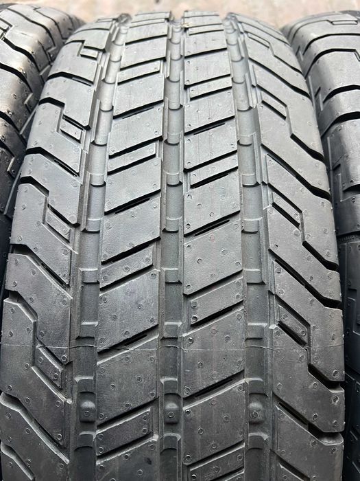 Komp. Opon Continental 215/75R16 C Demo