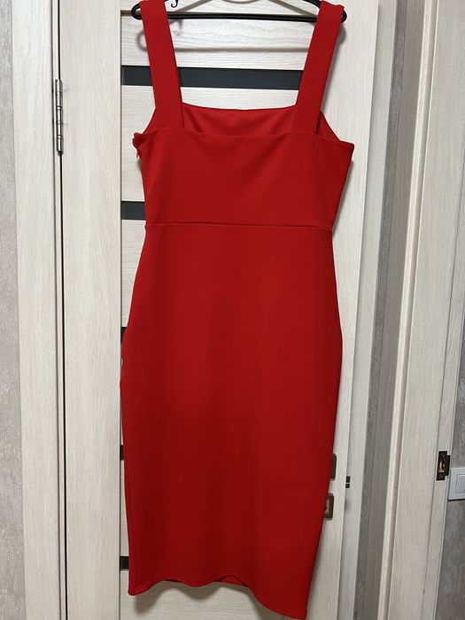 Червона сукня 48-50 розмір