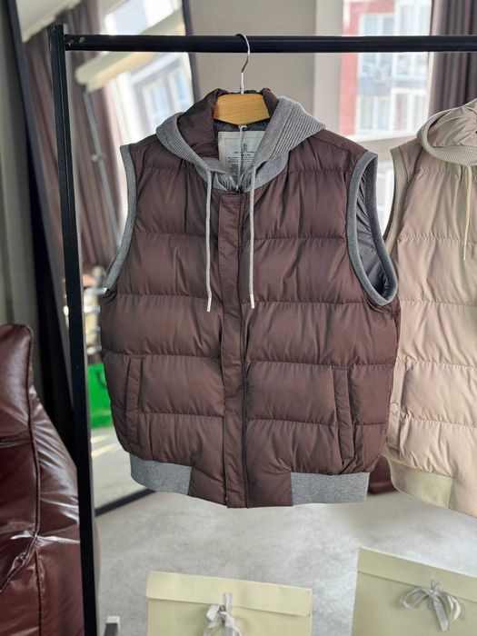 Мужская жилетка Brunello Cucinelli натуральный пух три цвета Брунелло