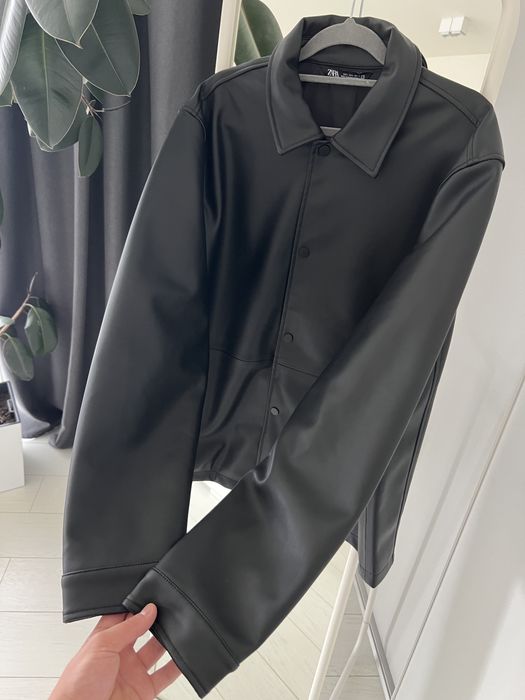 Кожанка Zara.