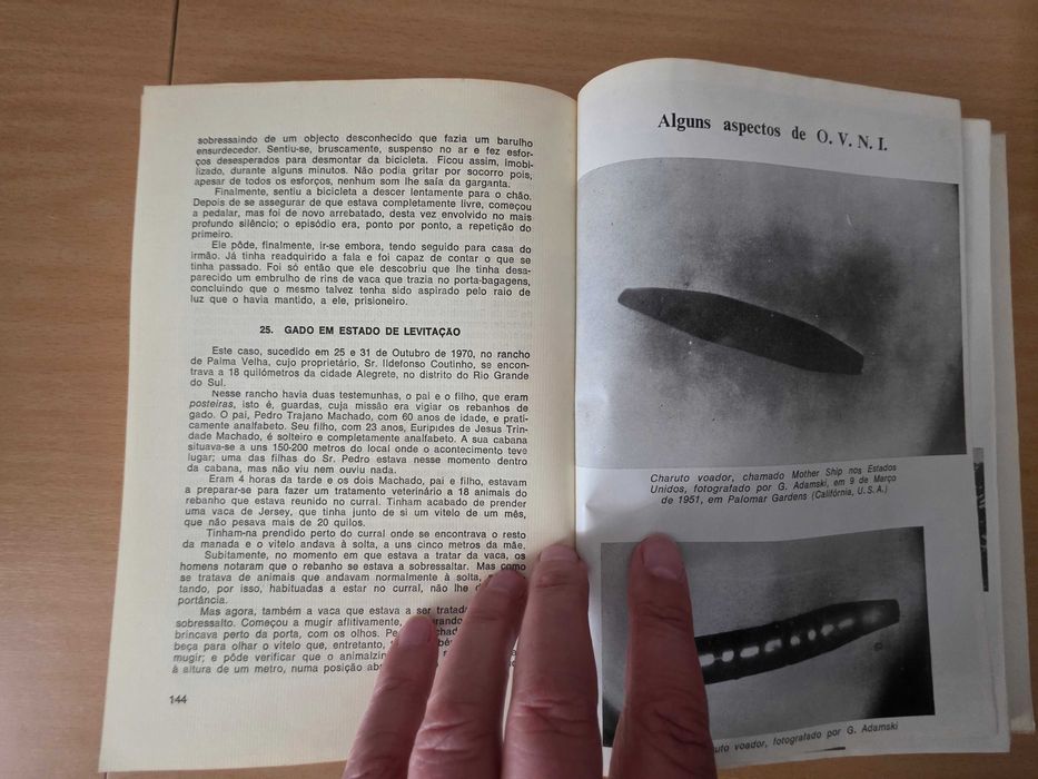 Livro "O Mistério dos O.V.N.I" de R. Jack Perrin