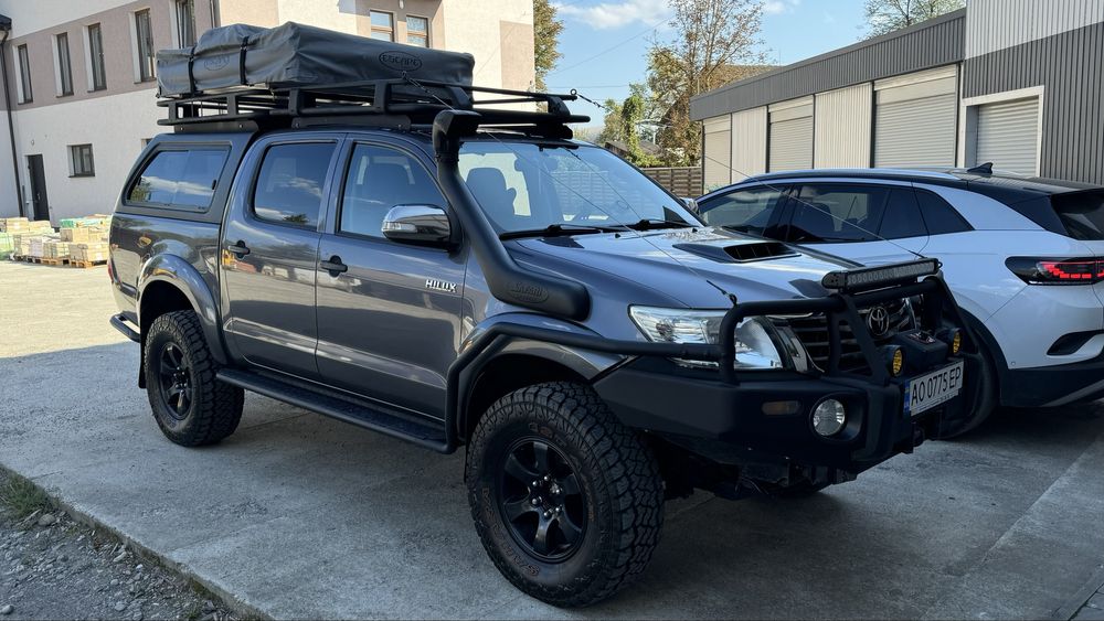 Toyota Hilux 2012 «Camping»