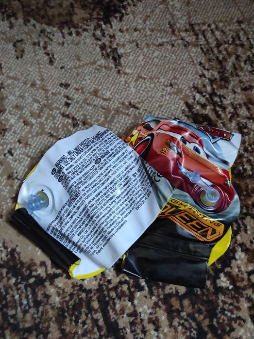 Motylki do plawania z motywem zygzak mcqueen