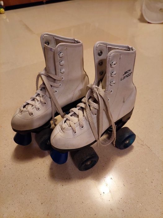 Patins de criança e proteções