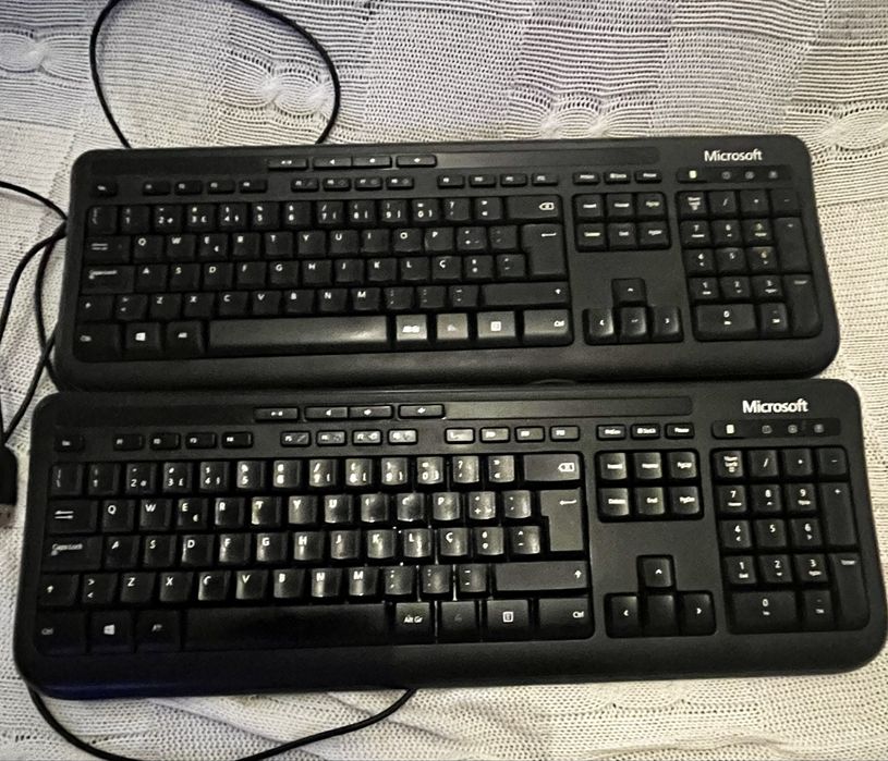 1 or 2 Microsoft Keyboards446278984313098240