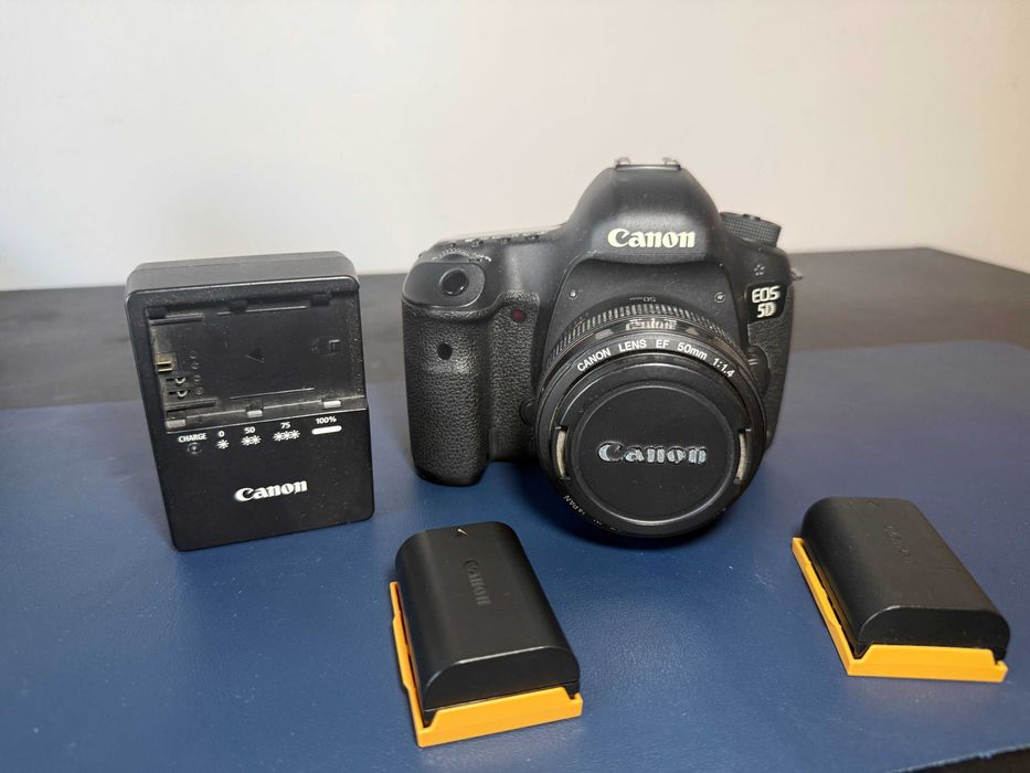 Canon EOS 5D Mark III + 3 Objetivas (Kit Completo)