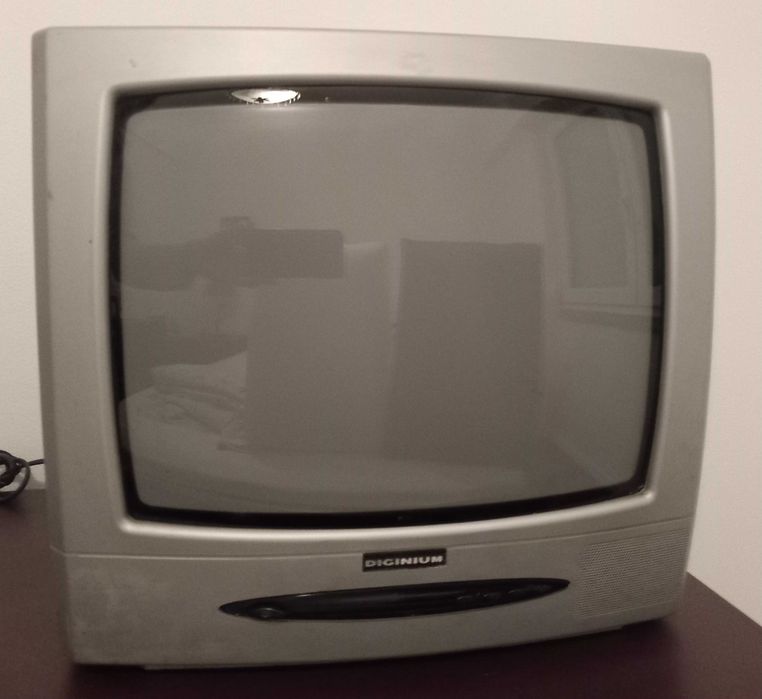 Tv pequena Diginium