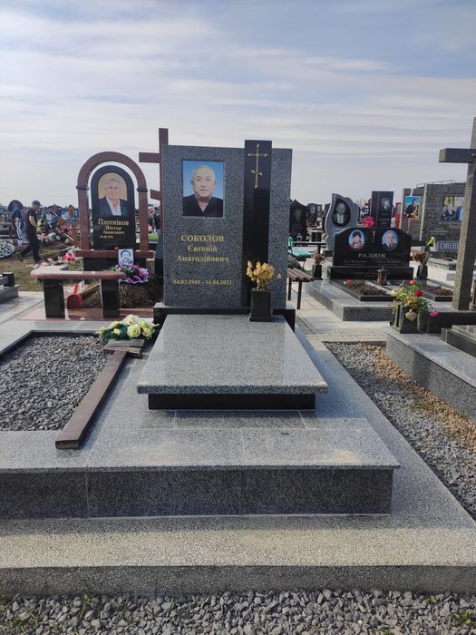 Пам'ятники , виготовлення , встановлення