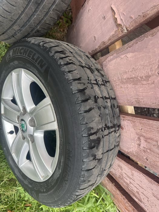 диски з резиною(колеса) R15 5x112 6.5J ET50 Volkswagen Skoda