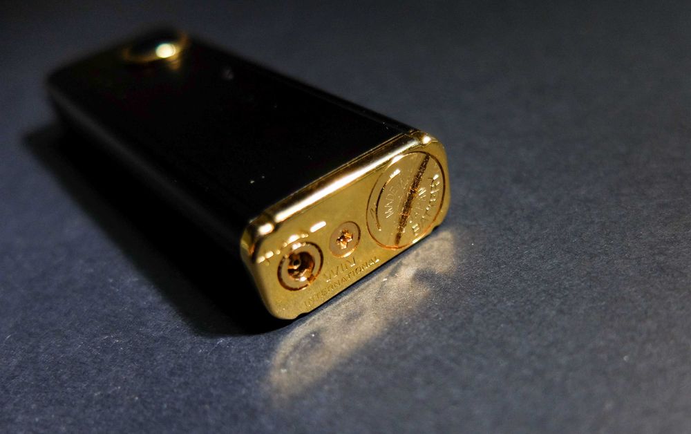 Isqueiro vintage Win Battery Electric