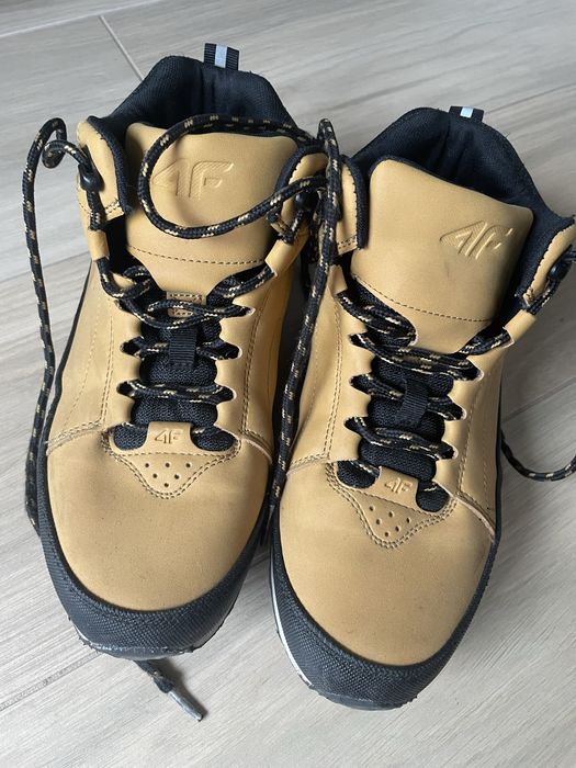 Sprzedam buty chlopiece 4F jesienne 38