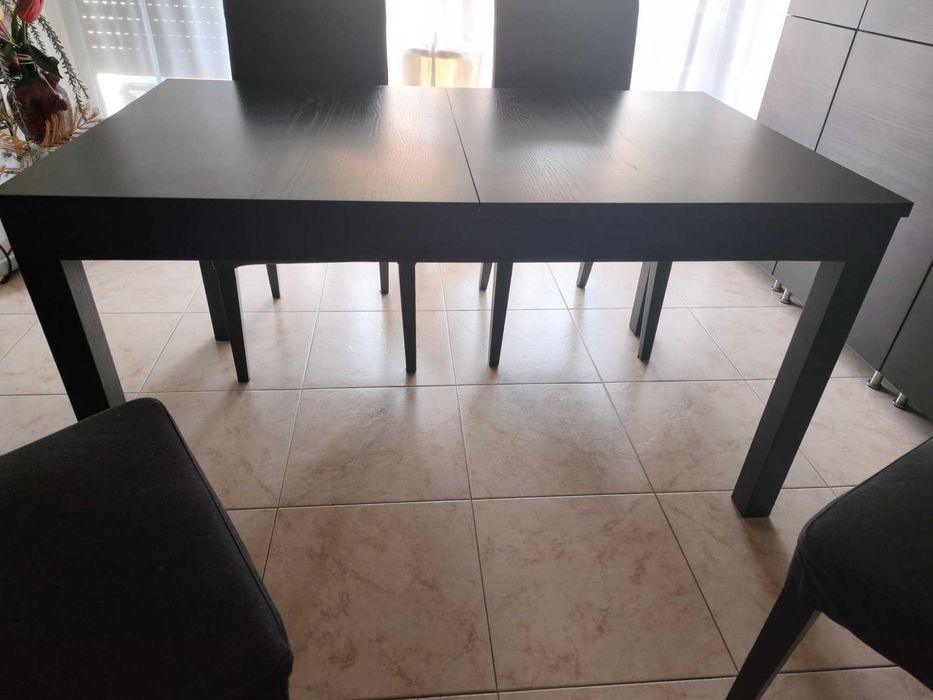 Mesa sala extensível com 4 cadeiras