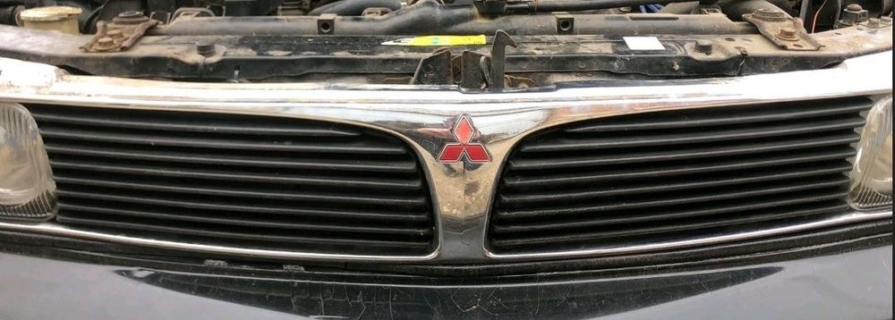 Mitsubishi Митсубиси Решетка радиатора