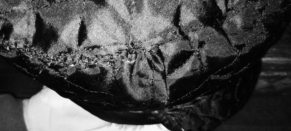 Берет кожаный с ушками утепленный