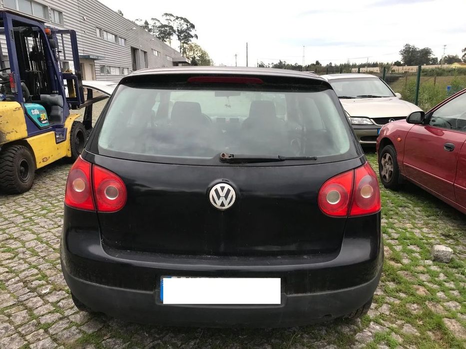Volkswagen Golf V 1.4 16V 3P 2004 - Para Peças