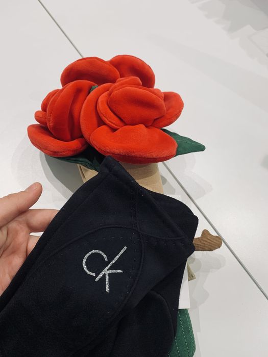 Rękawiczki damskie zamszowe czarne Calvin Klein