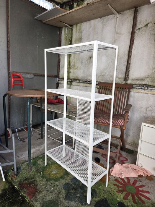 Estante de metal BAGGEBO IKEA