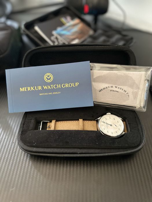 часы Pierre Paulin Merkur Sector Dial