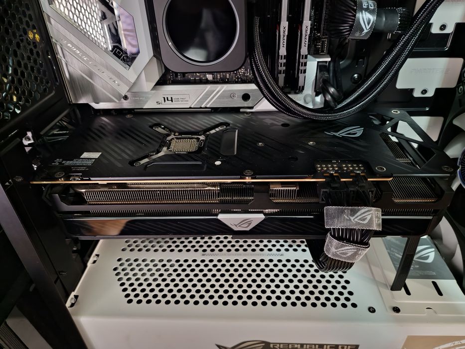 ASUS Rog Strix AMD Radeon RX6700 XT 12GB