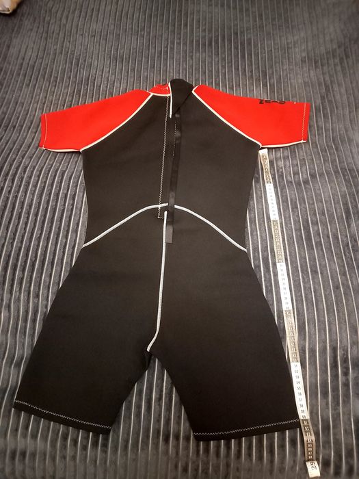 Гідрокостюми для дайвінгу, плавання