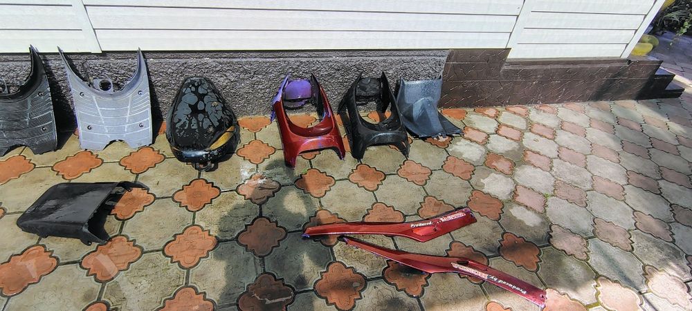 Продам пластик на Хонда дио 27 в хорошому стані