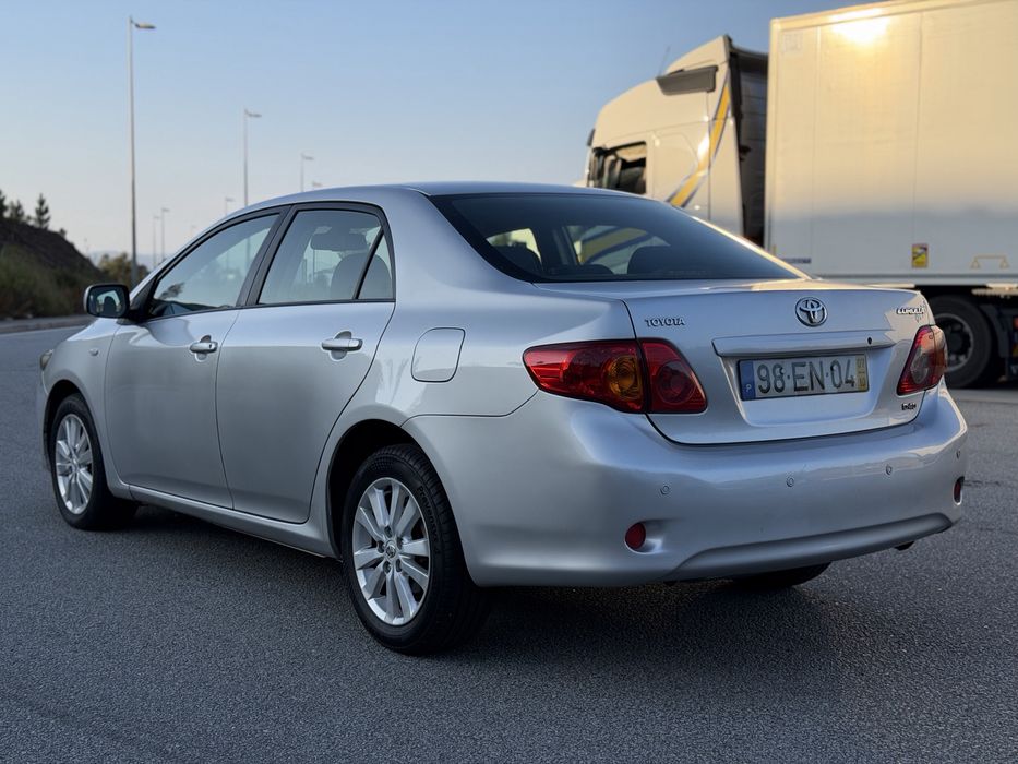 Toyota Corolla 1.4 D-4D Nacional 5 portas