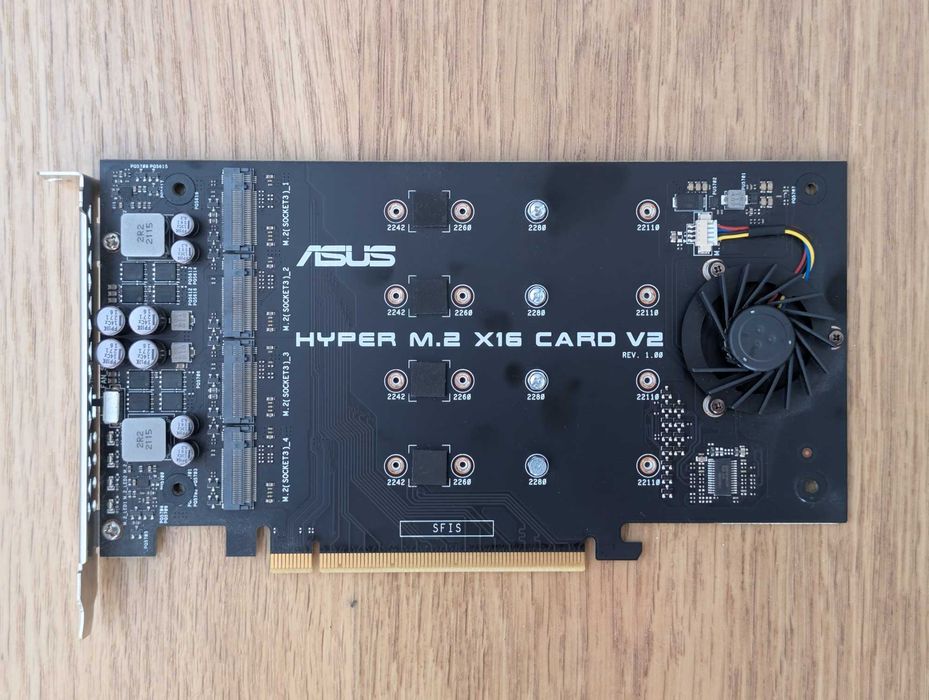 Placa ASUS Hyper M.2 x16 Card V2 para 4 SSD NVMe (ventoinha danificada)