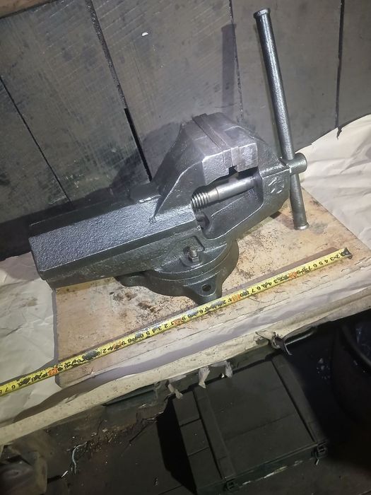 Лещата для роботи