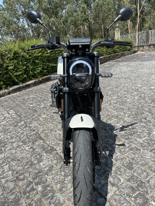 Benneli leoncino 125