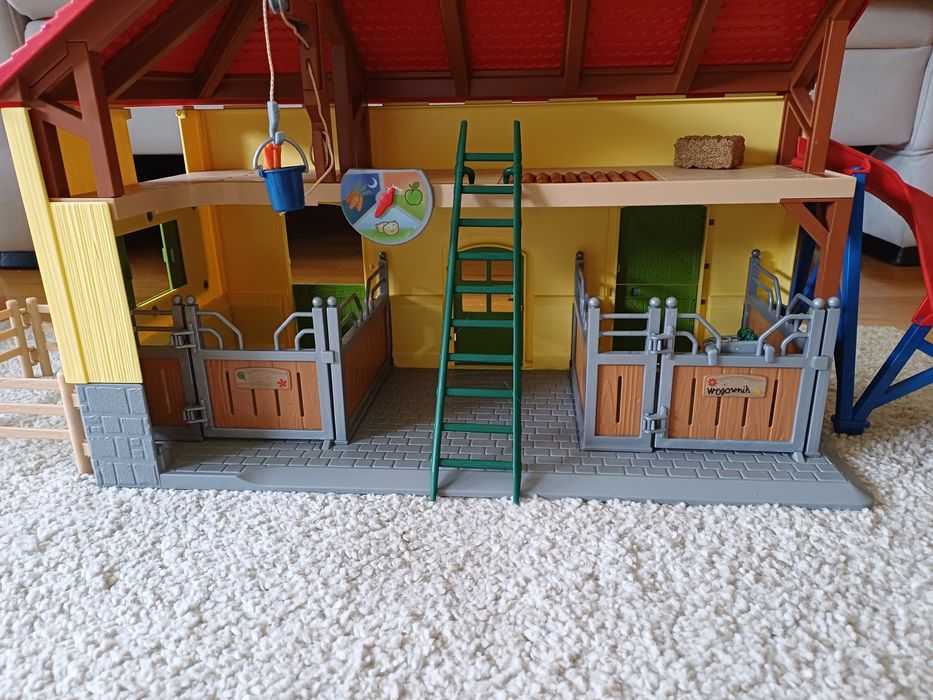 Stajnia Schleich Farm World