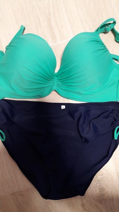 Продам не дорого купальники