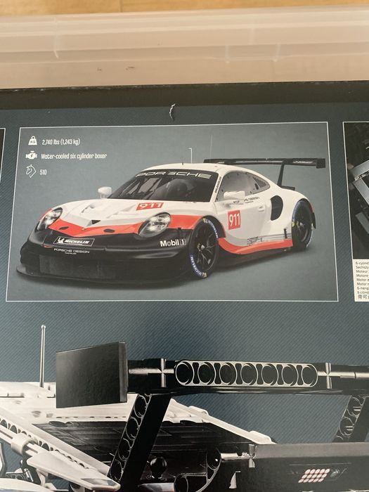 Lego Technic Porsche 911 RSR 42096 - SELADO