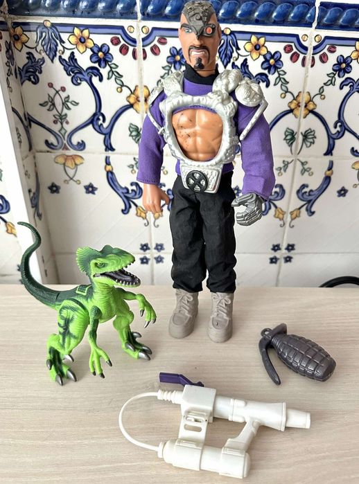 Bonecos action man carros figuras brinquedos dinossauros dr x motas