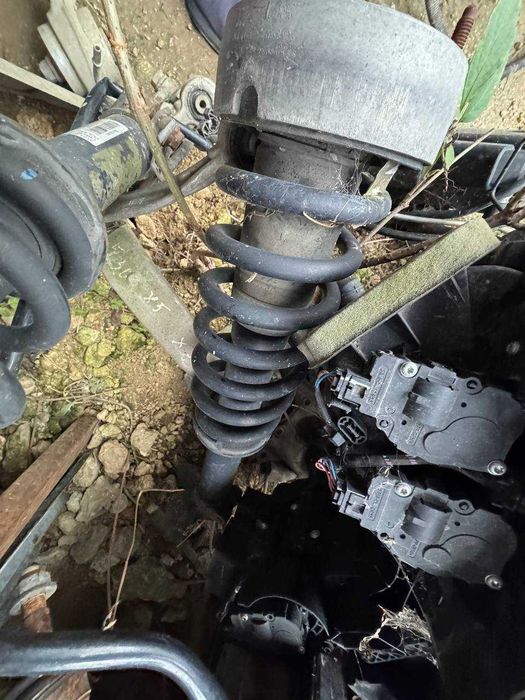 Стійки в зборі до BMW X5 E70, X6 E71 (ціна за шт.)