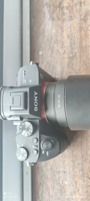 Máquina fotográfica Sony ILCE-7M como nova tem pouco uso.