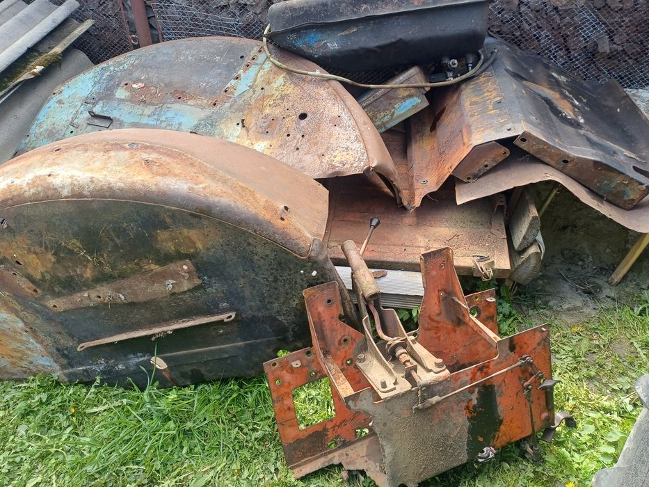 деталі кабіни трактора т 40