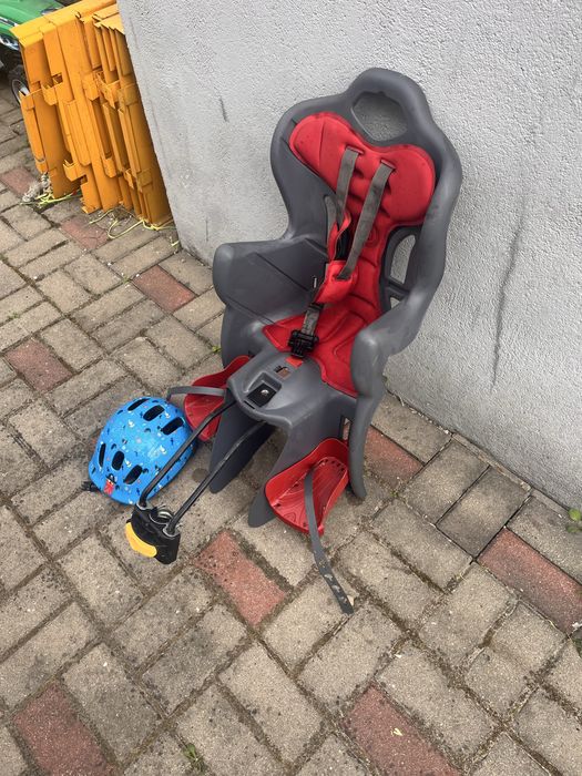 Sprzedam fotelik do roweru wraz z kaskiem .