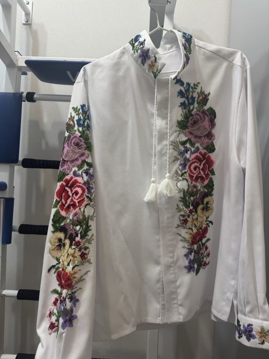 Продам вишитий комплект 3