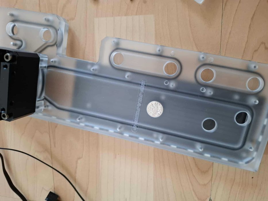 NOWY Bykski distro plate RGV-PHA-PK518-P