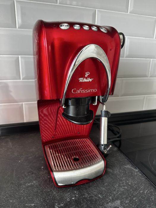 Капсульна кавоварка TCM Tchibo Cafissimo Classic Noble Red