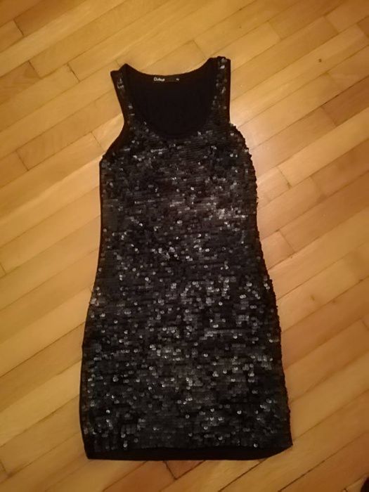 Cekinowa czarna sukienka XS S