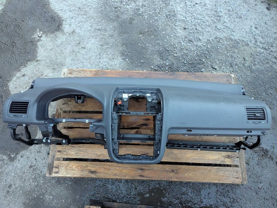 Торпедо Панель AIRBAG Консоль ВАГ WAG VOLKSWAGEN GOLF V Гольф 5 Jetta Джета