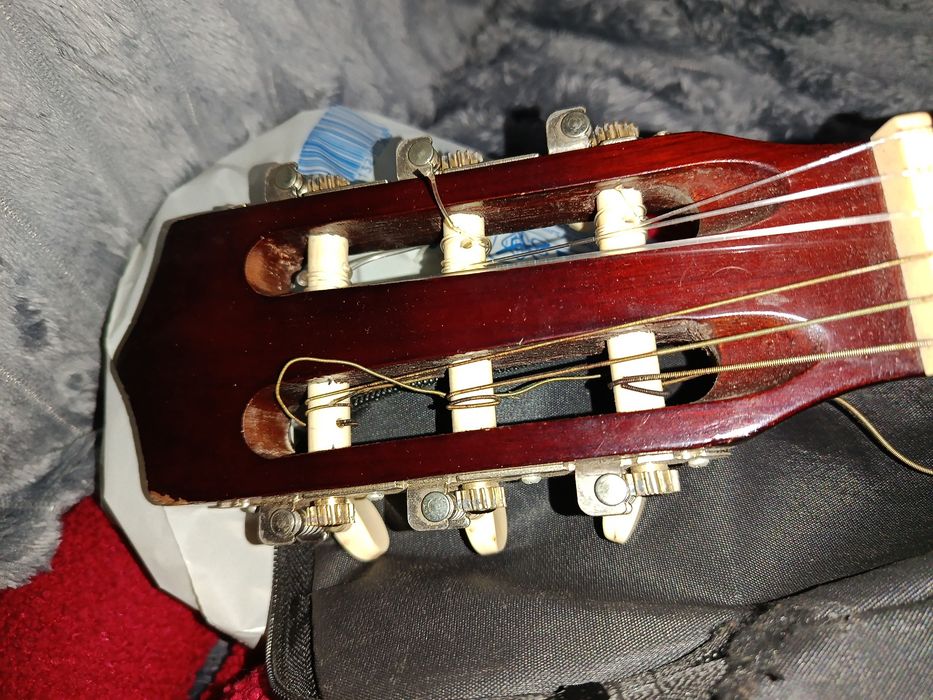 Gitara  klasyczna AC300