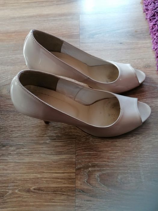 Szpilki jasne roz 40