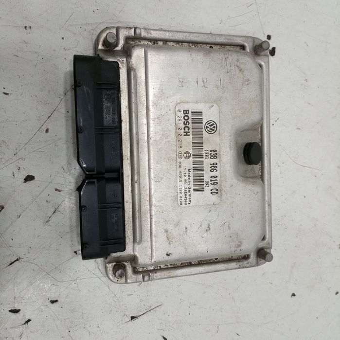 Centralina de Motor - VOLKSWAGEN PASSAT Variant (3B5) | 97 - 01