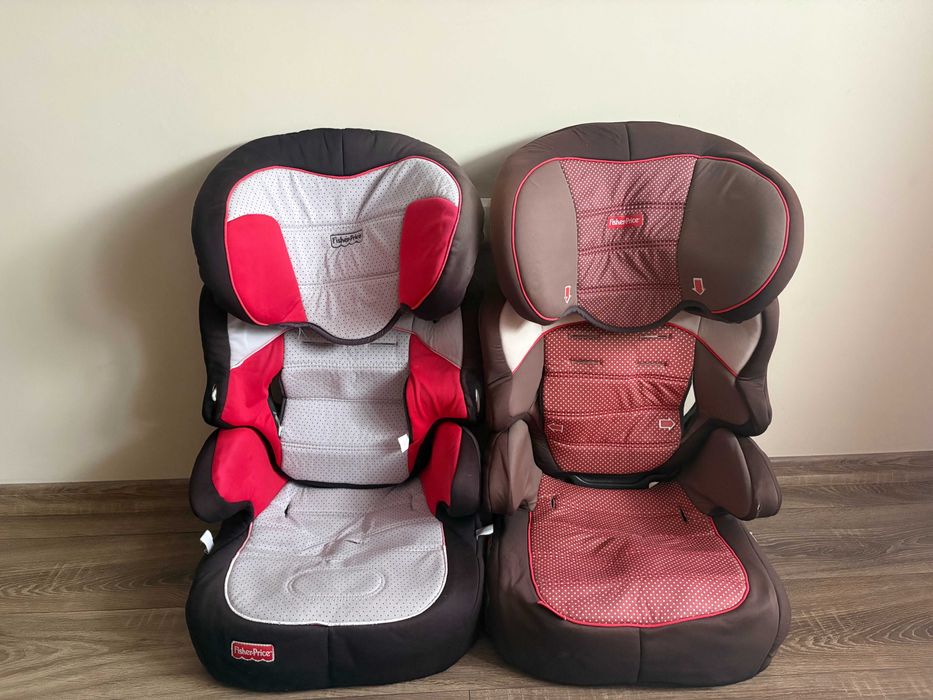Sprzedam 2 foteliki samochodowe marki FisherPrice w bdb stanie