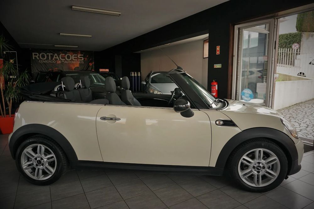 MINI Cabrio Cooper D