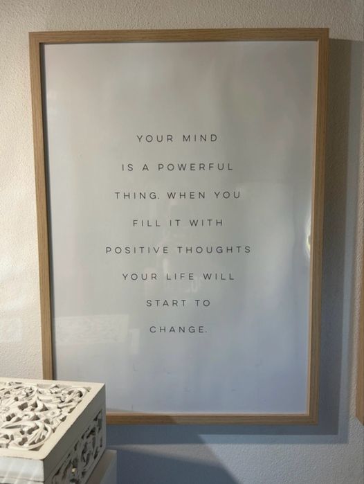 Poster Decenio 50 x 70 em moldura Ikea